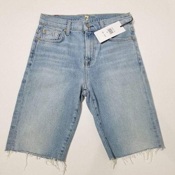 7 For All Mankind High Rise Waist Bermuda Short - Picture 4 of 10